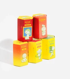Baby watch Figurine fluorescente Smiski - série Yoga