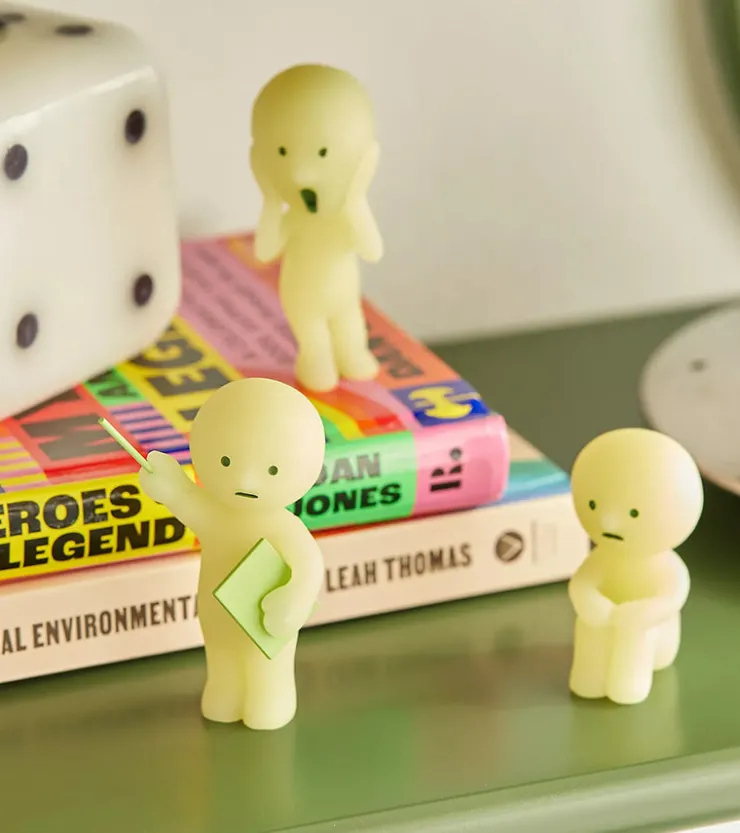 Baby watch Figurine fluorescente Smiski - série Work