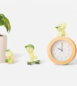 Baby watch Figurine fluorescente Smiski - série Sunday