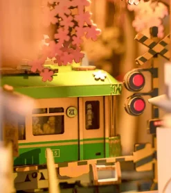 Robotime Kit DIY maison miniature en serre-livre - Sakura Densya